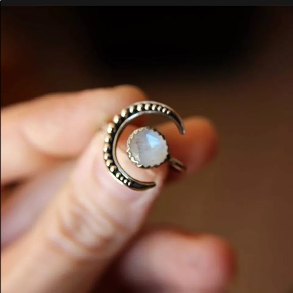 The Amulet Vintage inspired 925 Moonstone Moon Adjustable Ring - Picture 2 of 5